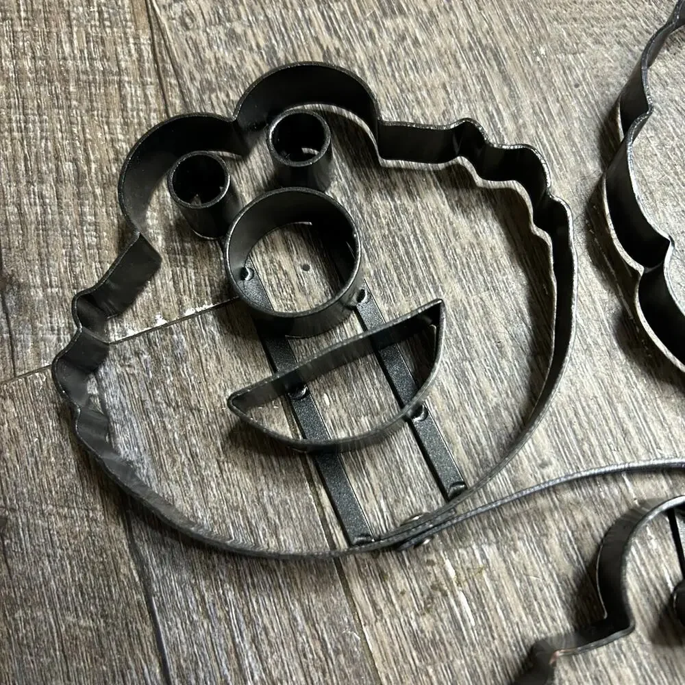 3 Williams Sonoma Sesame Street, Cookie Monster, Elmo, Big Bird Pancake Molds